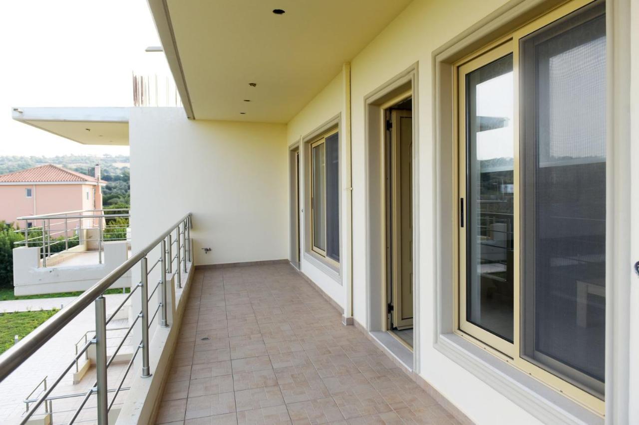 Stelia Luxury Apartments Kalavarda Ngoại thất bức ảnh