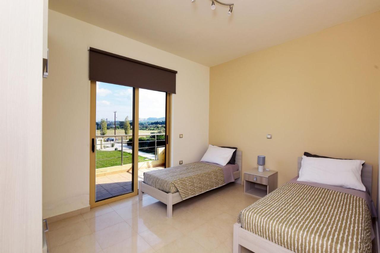 Stelia Luxury Apartments Kalavarda Ngoại thất bức ảnh