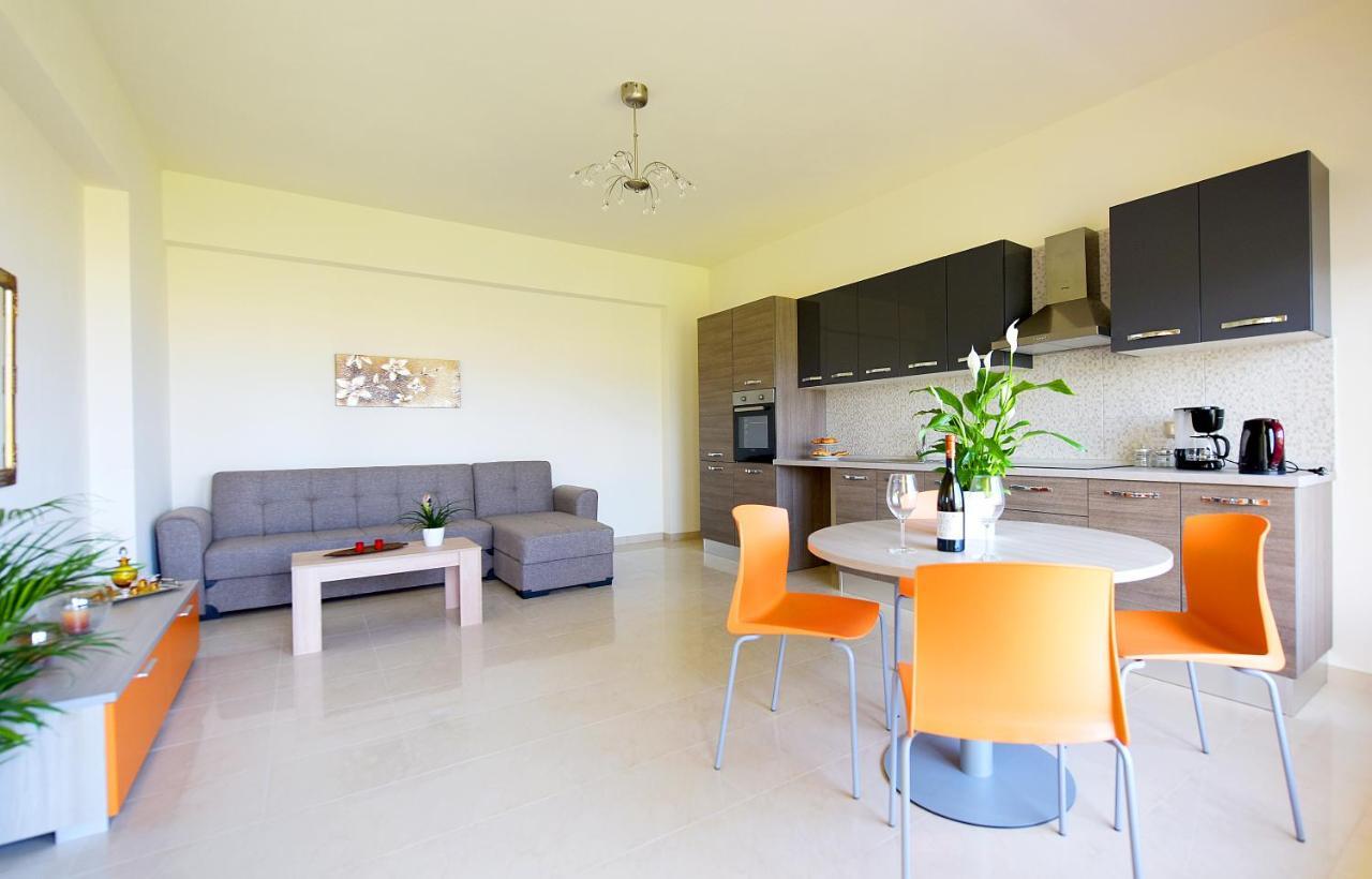 Stelia Luxury Apartments Kalavarda Ngoại thất bức ảnh